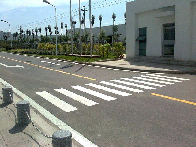 工業(yè)園區(qū)地面標識